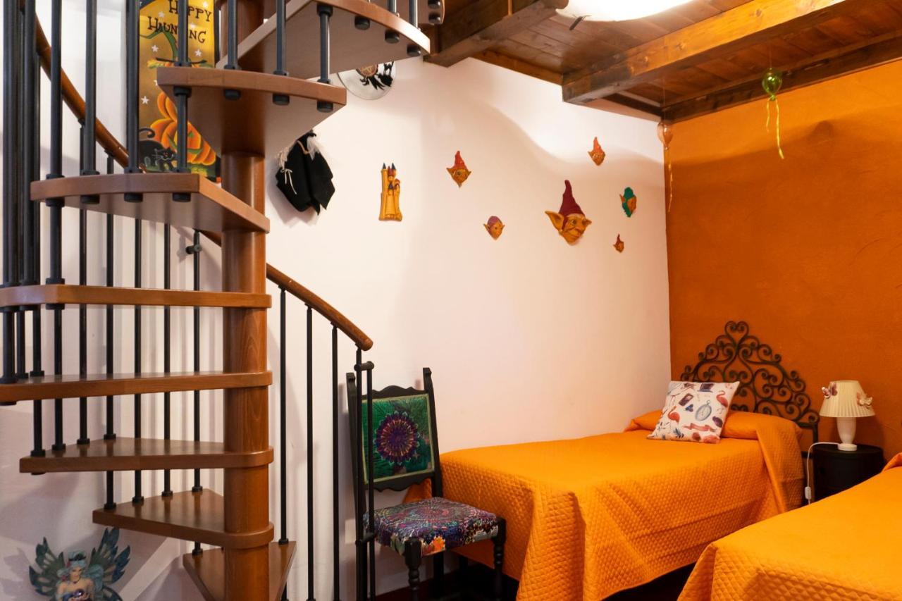 Le Streghe Rooms E Art,Centralissimo Con Garage Su Richiesta Livorno Exterior foto