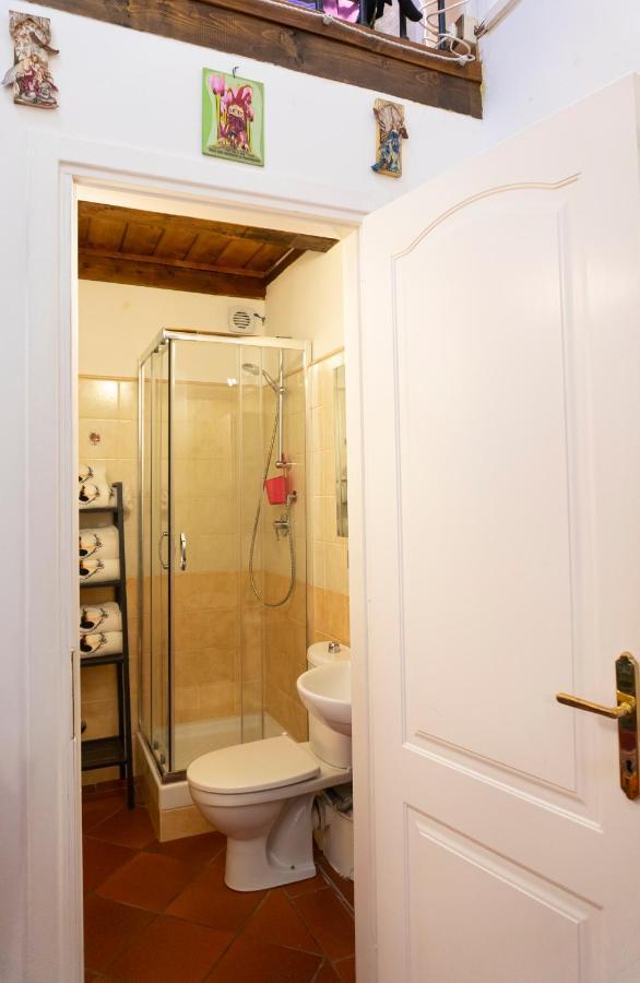 Le Streghe Rooms E Art,Centralissimo Con Garage Su Richiesta Livorno Exterior foto