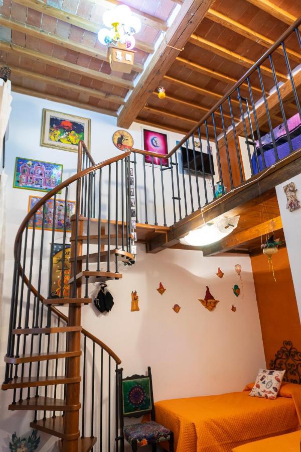 Le Streghe Rooms E Art,Centralissimo Con Garage Su Richiesta Livorno Exterior foto