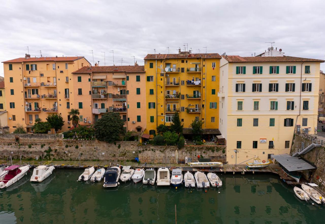 Le Streghe Rooms E Art,Centralissimo Con Garage Su Richiesta Livorno Exterior foto