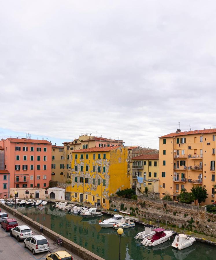Le Streghe Rooms E Art,Centralissimo Con Garage Su Richiesta Livorno Exterior foto